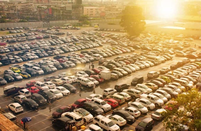 10 Smart Strategies to Save Money on Airport Parking in 2023 - consider off-parking